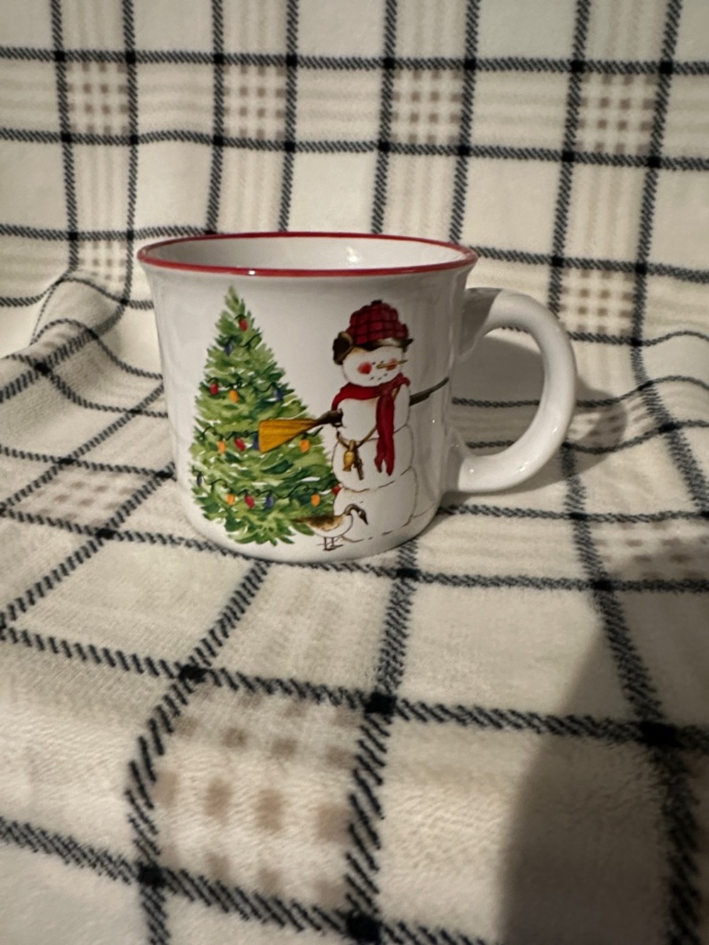 Bass Pro Shops Ceramic Mug Hunting Snowman, goose and Christmas Tree